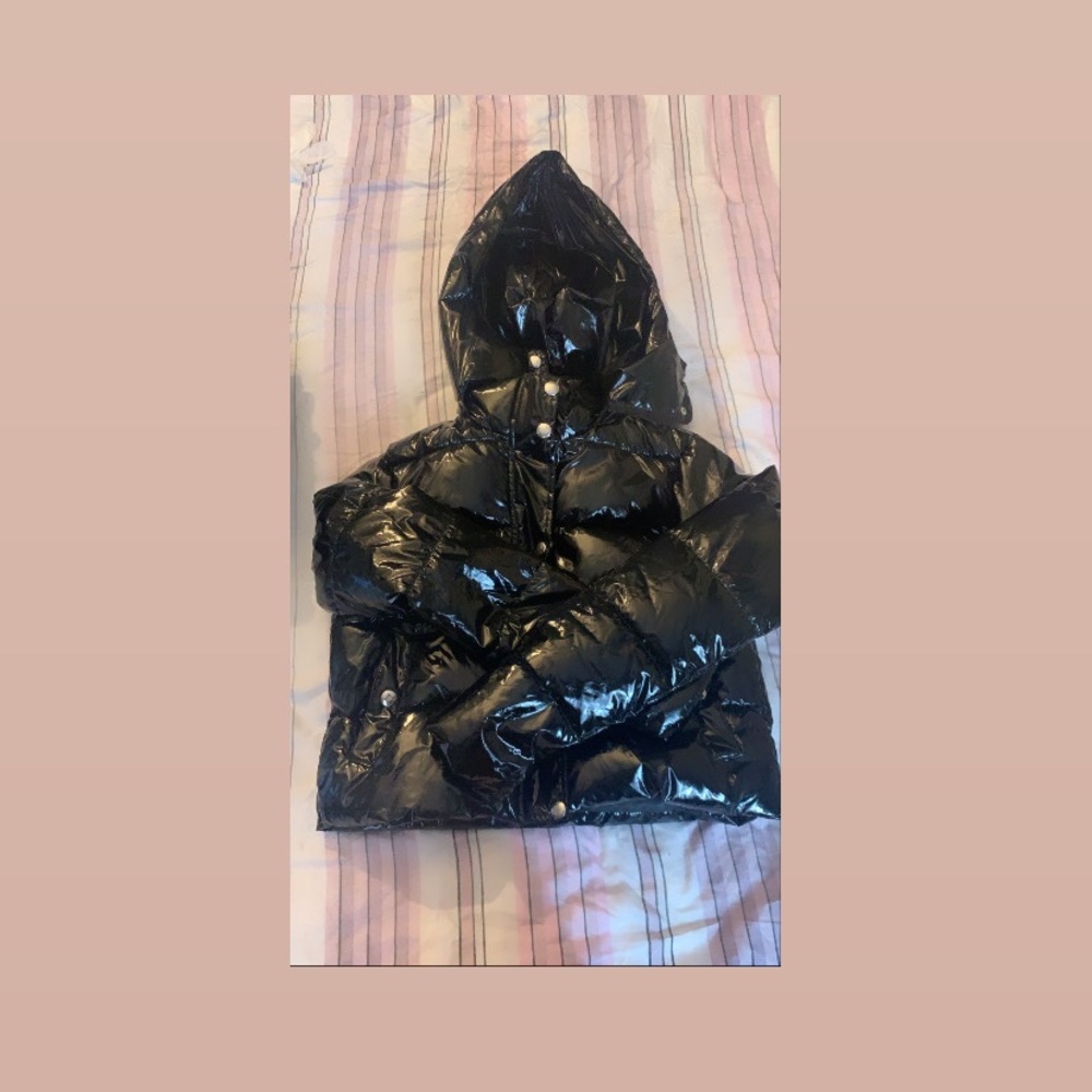 Forever 21 cropped puffer jacket